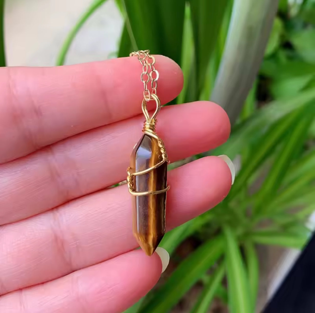 Crystal Point Necklace – Wire Wrapped Healing Gemstone Pendant for Energy & Protection